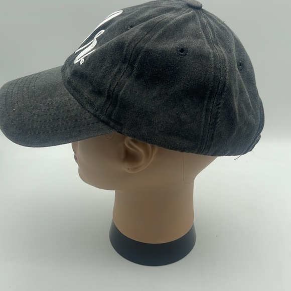 Mr & Mrs Baseball Caps Hats Bride & Groom Wedding Shower Honeymoon Embroidered - Picture 4 of 6